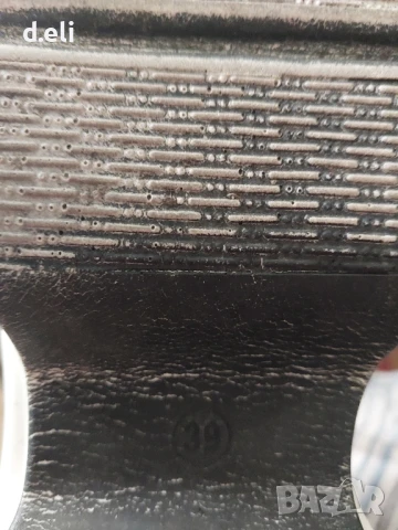 GUESS/Nike. Original. Size 39 Два вида, снимка 4 - Маратонки - 41477389