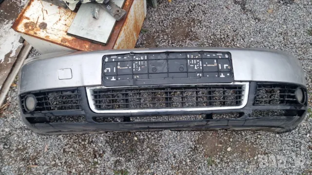 предна броня LY7W АУДИ А4 Б6 AUDI A4 B6 predna bronq, снимка 1 - Части - 48246681