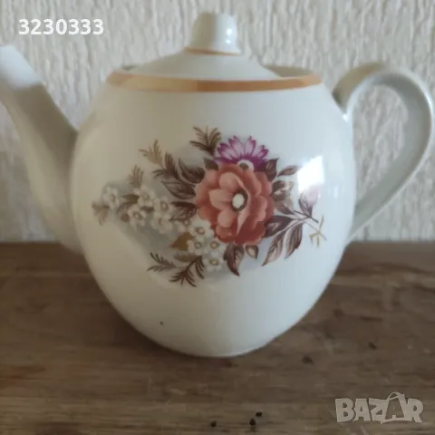 Порцеланов чайник/чайници стар СССР, снимка 2 - Аксесоари за кухня - 47647573