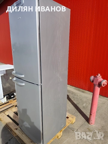 Хладилник с фризер Bosch , снимка 2 - Хладилници - 53574720