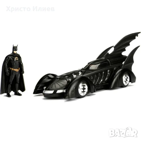 Батмобил с фигура Батман Метална кола Batman Batmobile 1:24 Jada 1995г, снимка 3 - Коли, камиони, мотори, писти - 48975955