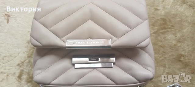 Оригинална чанта Armani Exchange – малък размер | Цвят: светло бежово-розов, снимка 4 - Чанти - 51247410