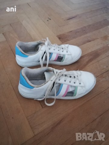 отлични маратонки , снимка 2 - Детски маратонки - 38347640