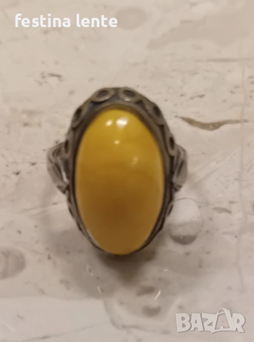 Стар руски сребърен пръстен с яйчен кехлибар, снимка 5 - Пръстени - 52393527