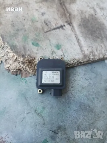 Моторче клапи парно за Опел Астра г. 99 год.