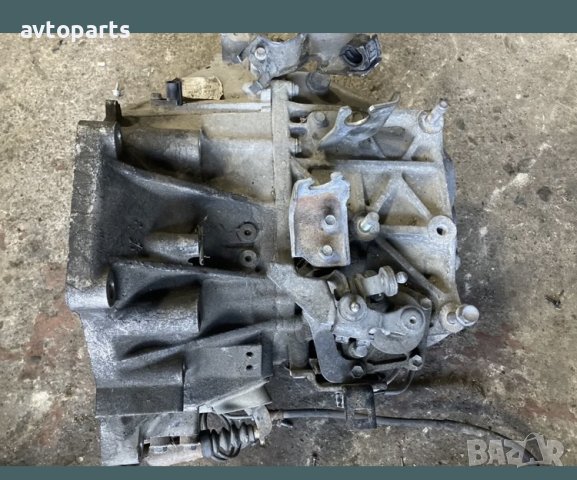 Mazda 6 2007година 2.0d 121кс 6скорости ръчка Скоростна кутия, снимка 3 - Части - 40719159