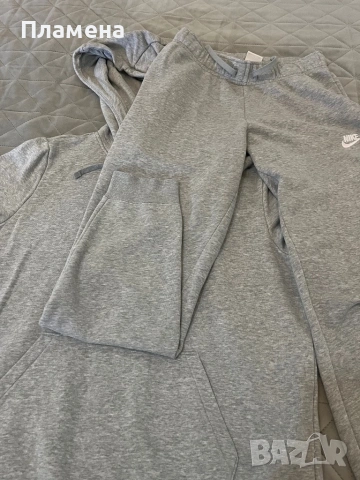 Оригинален екип Nike, размер S, снимка 2 - Спортни екипи - 53409001