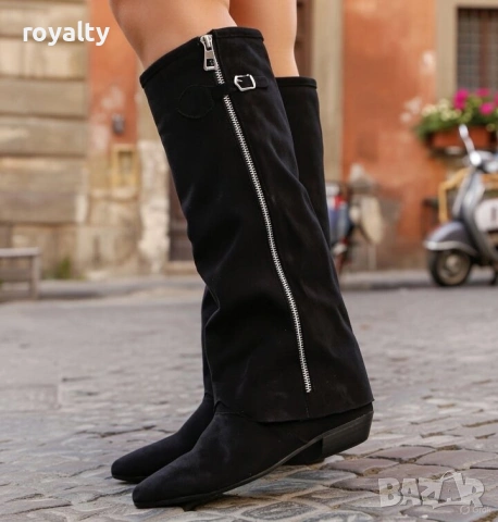Равни ботуши - черен велур