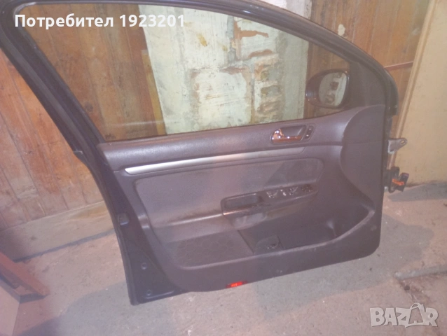 Врата предната лява за голф мк5 производство 2003-2008г., снимка 4 - Части - 53113992