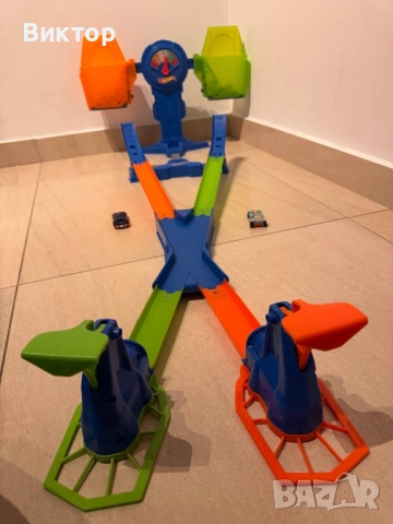 Почти нови писти Hot Wheels, снимка 3 - Коли, камиони, мотори, писти - 52657002