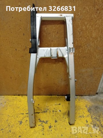 Honda CBR 125 заден шарнир 