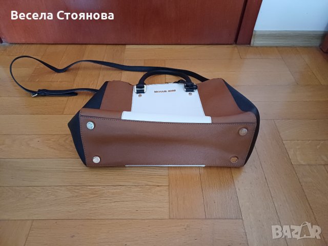 Продава маркова чанта Чанта MICHAEL KORS, снимка 3 - Чанти - 43006043