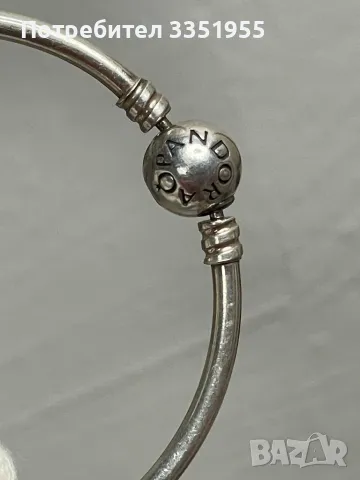 Оригинална гривна Pandora с 3 талисмана, снимка 10 - Гривни - 49523707