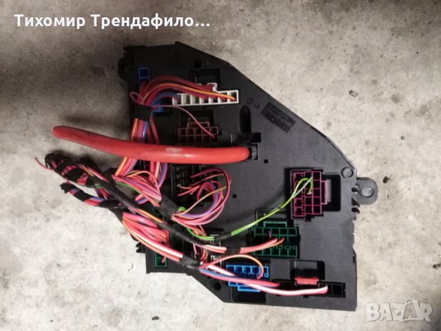 BMW 5 Series F10 F11 rear power distribution fuse relay box module unit 9252813-01, 3-1703345-1 F, б, снимка 3 - Части - 27742619