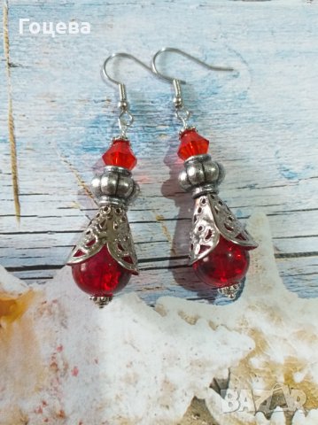 Красиви обици в рубинено червено с филигрирани орнаменти в цвят Сребро , снимка 1