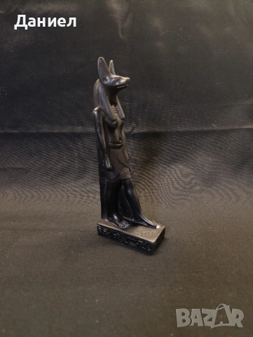 Статуетка на Анубис