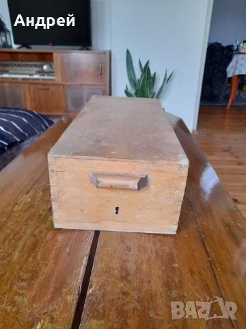 Стара дървена картонетка,сандъче