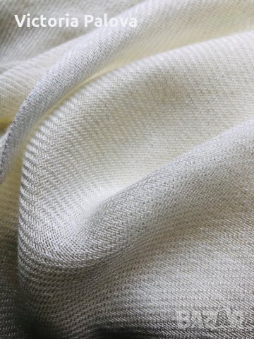 Красив шал млечен цвят 175/60см