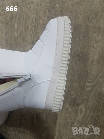 Ботушки, снимка 4 - Дамски ботуши - 42979949