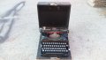 Продавам пишеща машина , снимка 1 - Антикварни и старинни предмети - 27812503