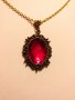 Прелестно колие и медальон с рубинено червен кристал кабошон в цвят антично Злато., снимка 5