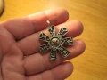 старинен медальон, старобългарка розета, амулет, розетата плиска IYI, Ипсилон с две хасти сребро, снимка 1