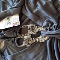 Нежна блуза / туника с бижу XS / S, снимка 2 - Блузи с дълъг ръкав и пуловери - 34697829