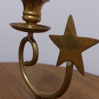 Месингов свещник със звезда, снимка 2 - Антикварни и старинни предмети - 43813652