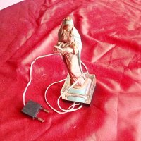 Страхотна Стара лампа Мадоната и младенеца, снимка 1 - Антикварни и старинни предмети - 36633208