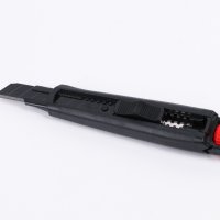Макетен нож черен 18мм - WURTH, снимка 4 - Други инструменти - 43182875