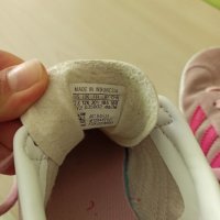 Маратонки Adidas Gazelle, номер 30 1/2, снимка 2 - Детски маратонки - 28598516
