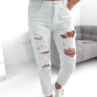 Накъсани бели дънки L-размер последен , снимка 5 - Панталони - 43956307