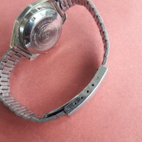Стар дамски механичен часовник -Ориент, снимка 5 - Антикварни и старинни предмети - 26579534