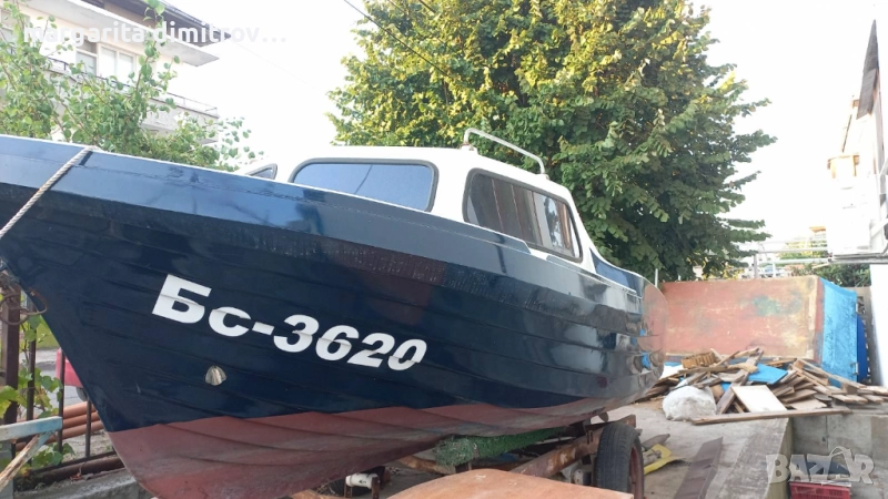 Лодка Кормуран, снимка 1