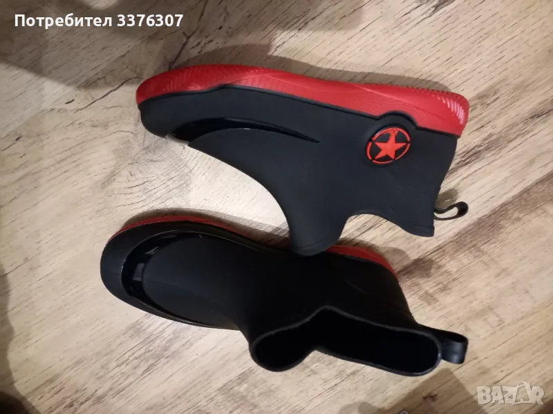 Продавам водонепропускливи гимени полуботуши, отговарят на 37 номер, снимка 1