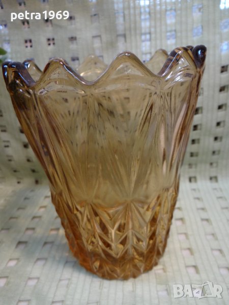 Стара българска ваза от кафяво стъкло, снимка 1