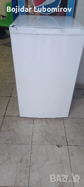 малък хладилник +камера , снимка 1