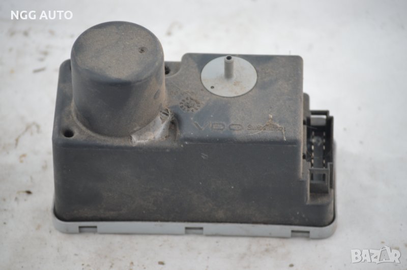 Вакуум помпа за централно заключване 1H0 962 257, PP GF 30 за VW Volkswagen, снимка 1