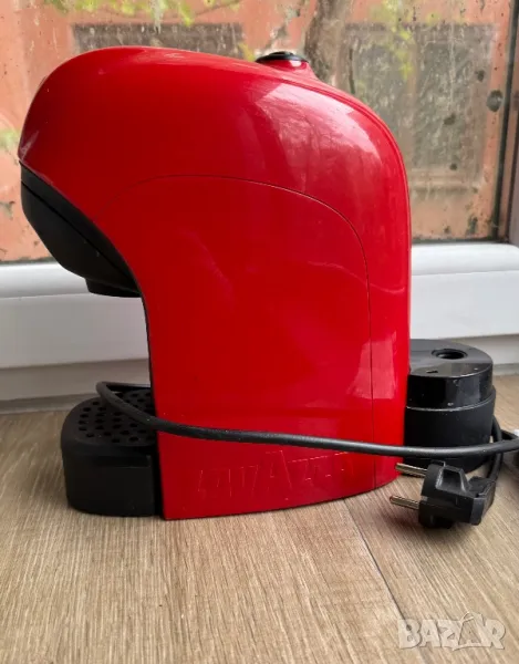 Кафемашина с Капсули Lavazza A Modo Mio Minù LM500, 1250W, Еспресо!, снимка 1