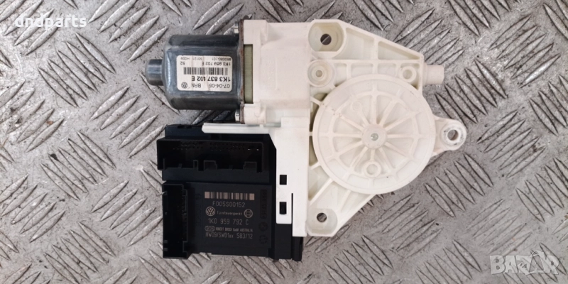 Моторче стъклоповдигач VW Golf 5 2005г. 2врати (предно дясно)	, снимка 1