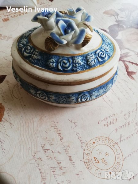 Порцеланова кутия за бижута , снимка 1