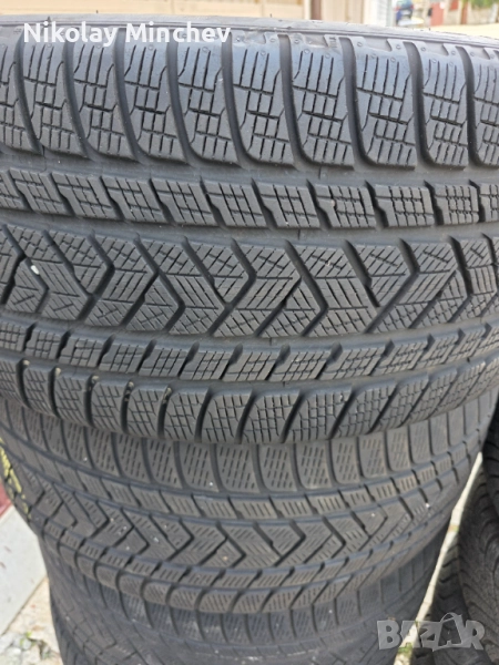 Гуми 285 40 22, снимка 1