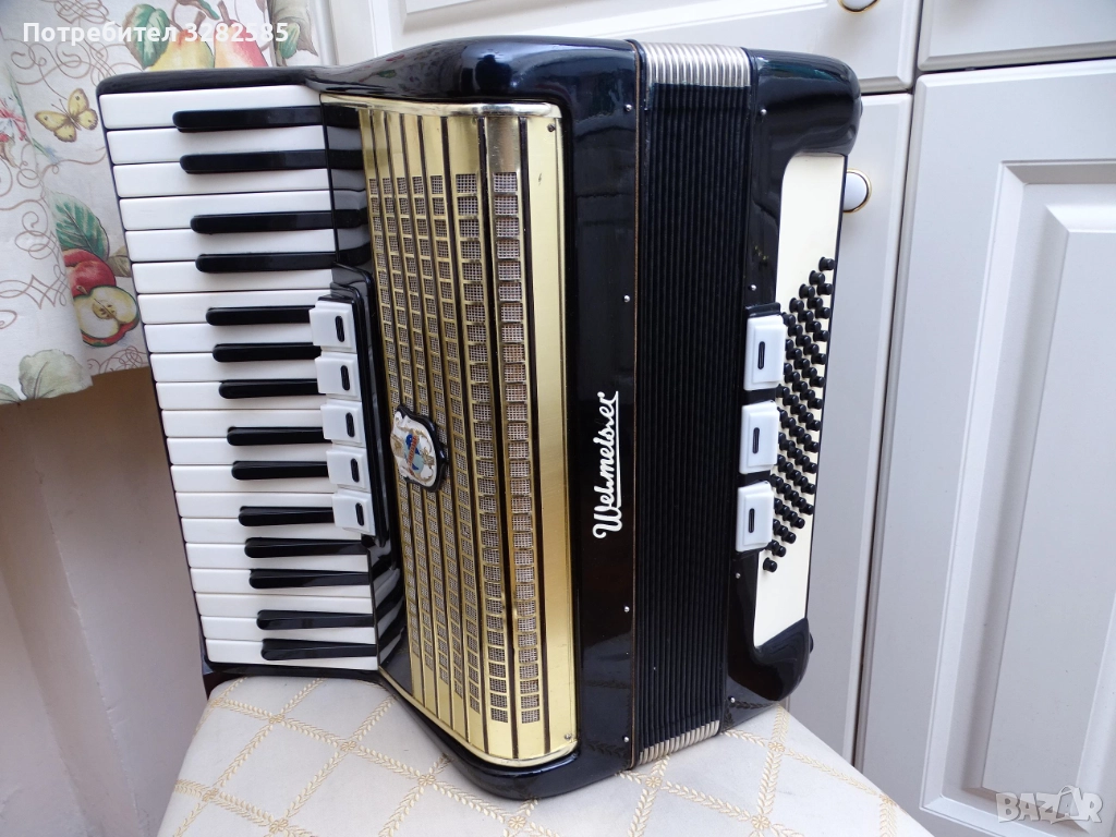 Акордеон Велтмайстер 60 баса, снимка 1