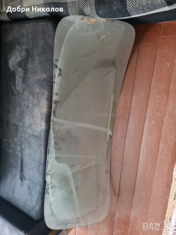 Продавам предно и задно стъкло за  Волга М21, снимка 1