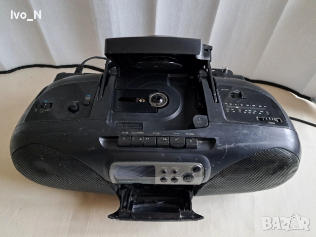 CD радиокасетофон Philips AZ 1000., снимка 3 - Радиокасетофони, транзистори - 53442883