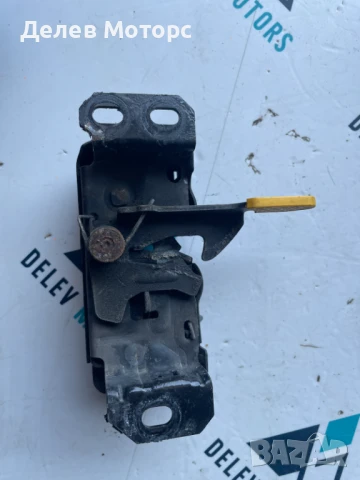 Брава за преден капак A24687005 за Mercedes CLA 180 Sport двигател 270910, 1.6i 122 кс., 6 ск.