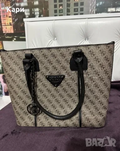 Дамска чанта Guess, снимка 4 - Чанти - 47336441