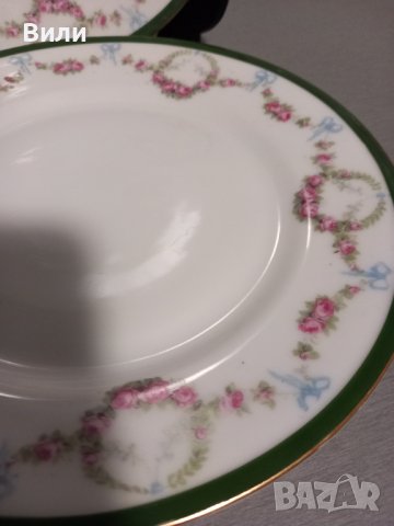 Две прекрасни, ръчно декорирани,  старинни чинии , снимка 2 - Чинии - 43690411