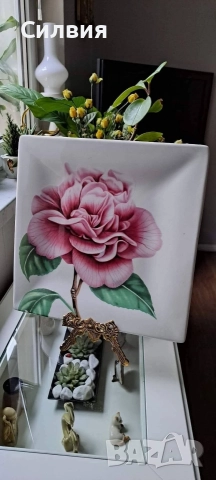 Ретро чиния за сервиране 