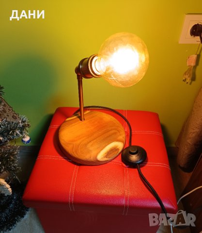 Лампа, снимка 5 - Настолни лампи - 43834269